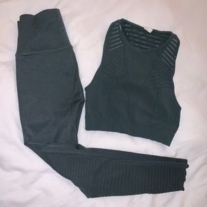 Fabletics green skulptknit bra/ highwaist leggings